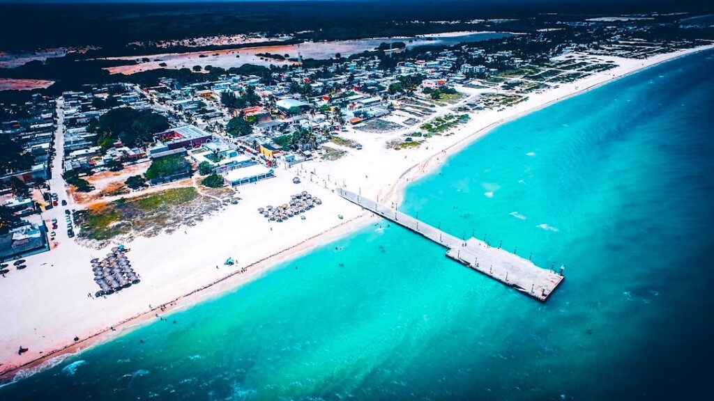 Playa de Sisal con buen clima de Yucatán